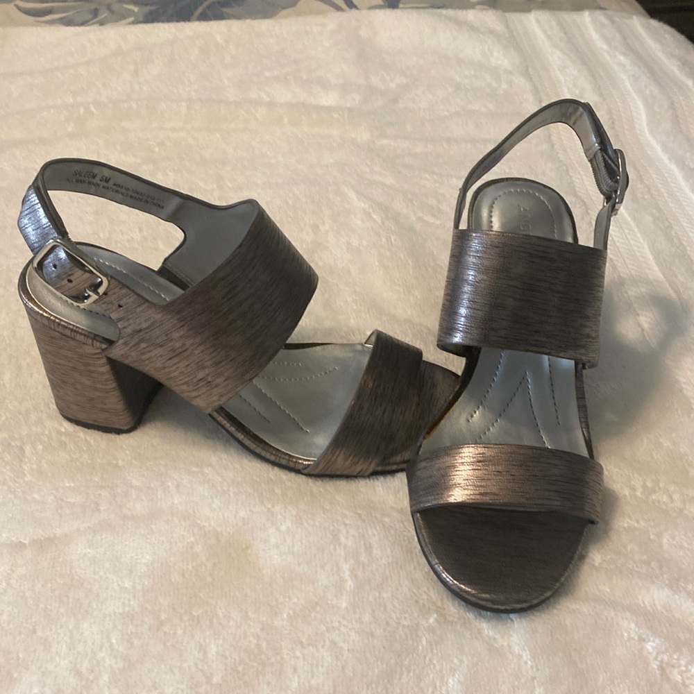 Andrew Geller chunk heel sandals